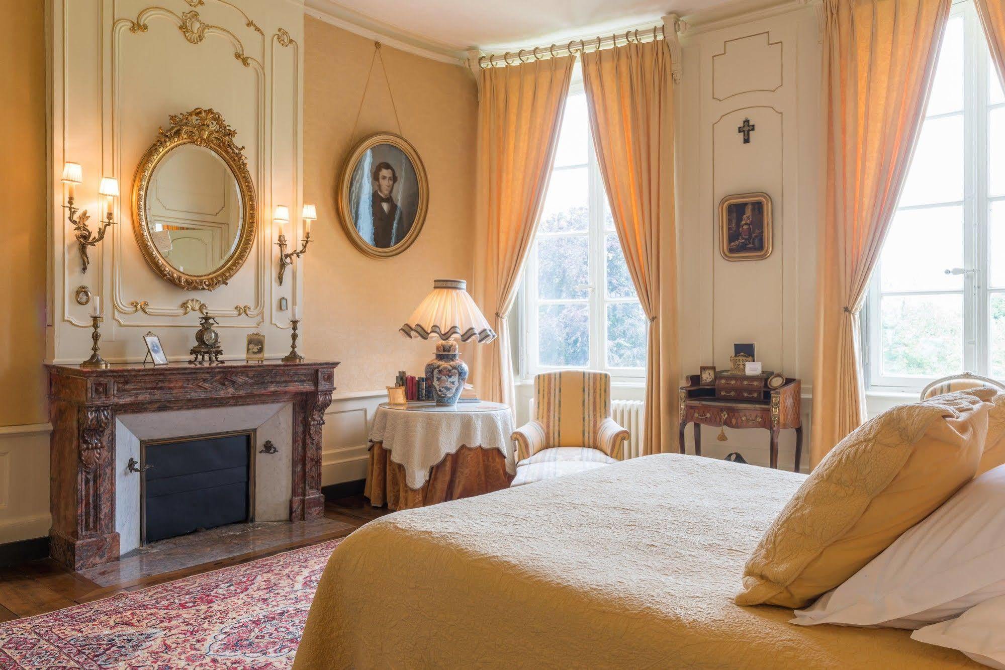 Chateau De Bouceel Bed & Breakfast Vergoncey Luaran gambar